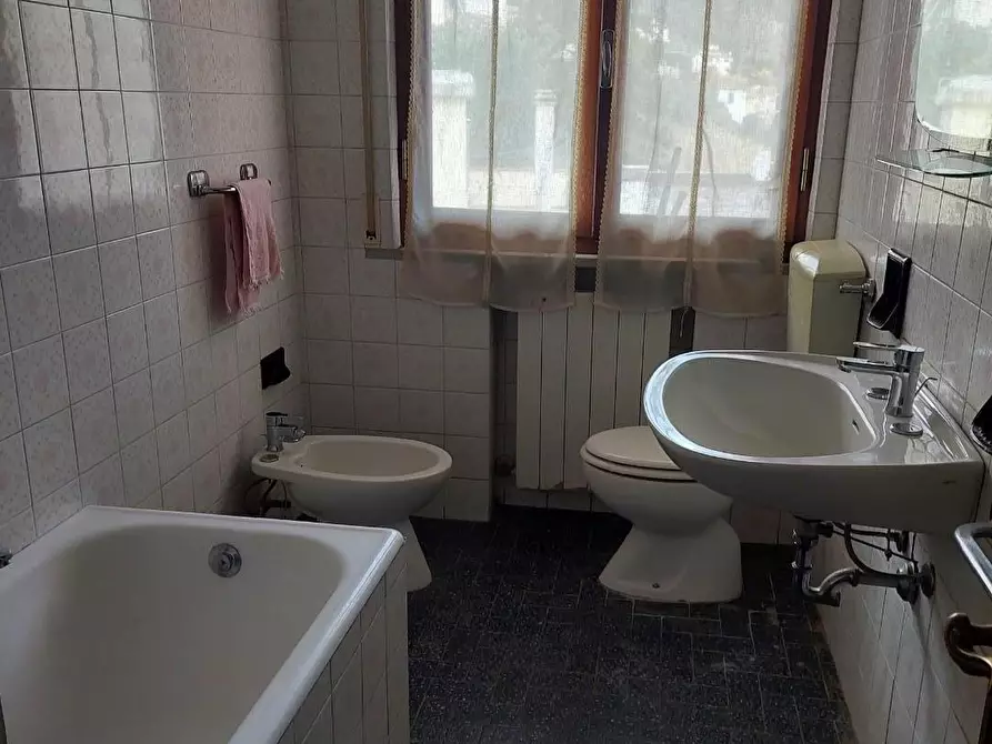 Immagine 17 di Appartamento in vendita  a Carrara