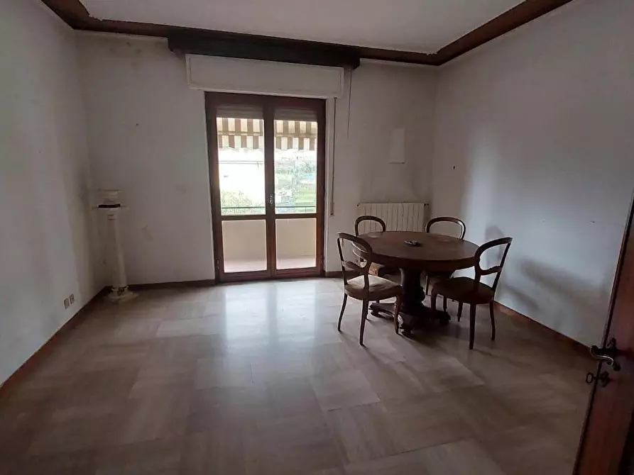 Immagine 6 di Appartamento in vendita  a Carrara