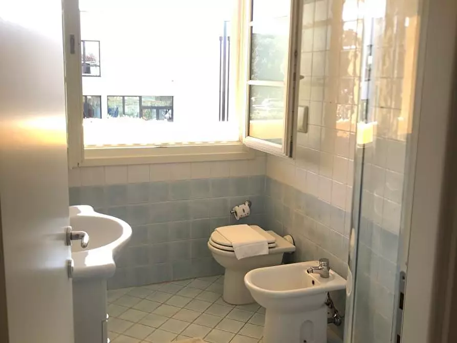 Immagine 15 di Appartamento in vendita  a Montignoso