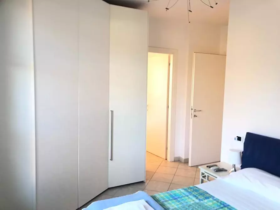 Immagine 9 di Appartamento in vendita  a Montignoso