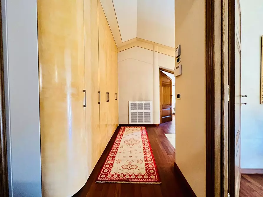 Immagine 78 di Villa in vendita  a Pietrasanta