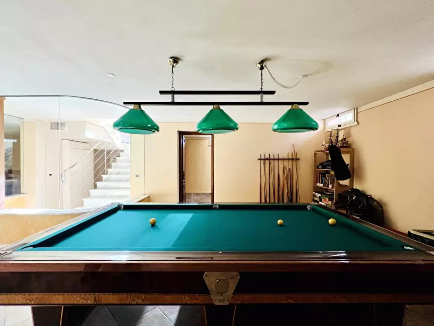 Immagine 48 di Villa in vendita  a Pietrasanta