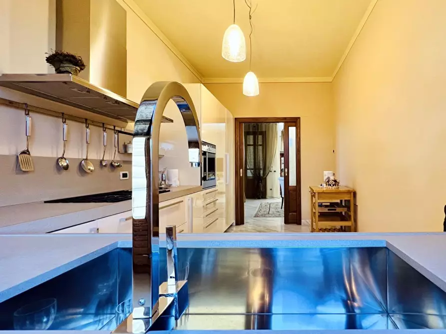 Immagine 19 di Villa in vendita  a Pietrasanta