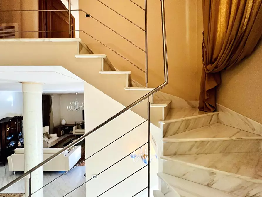 Immagine 58 di Villa in vendita  a Pietrasanta