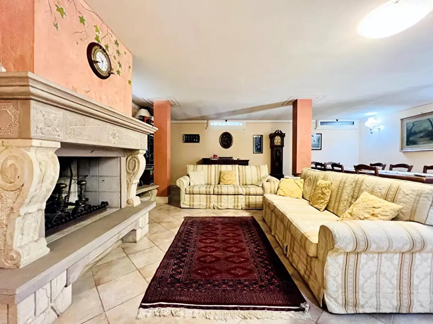 Immagine 44 di Villa in vendita  a Pietrasanta