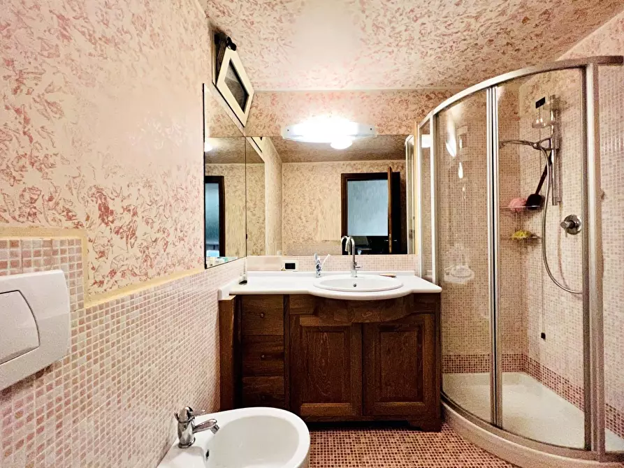 Immagine 53 di Villa in vendita  a Pietrasanta