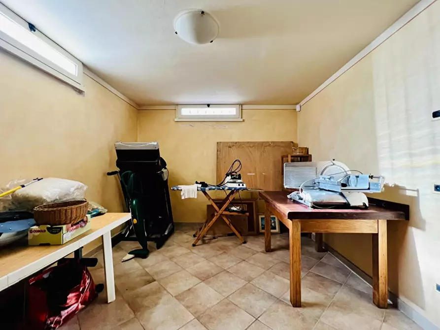 Immagine 50 di Villa in vendita  a Pietrasanta