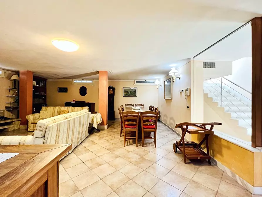 Immagine 34 di Villa in vendita  a Pietrasanta