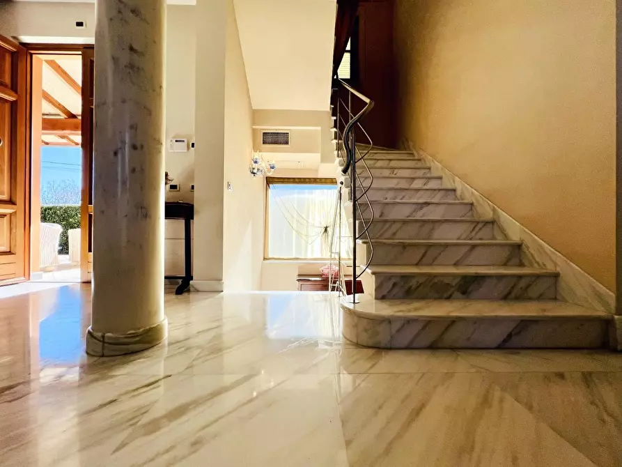 Immagine 29 di Villa in vendita  a Pietrasanta