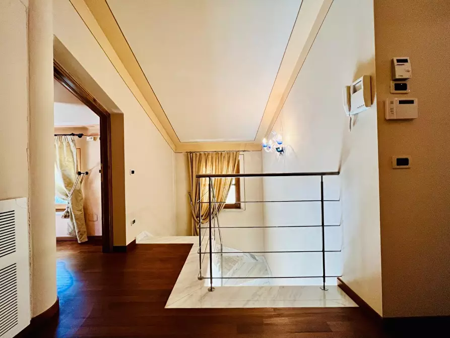 Immagine 79 di Villa in vendita  a Pietrasanta