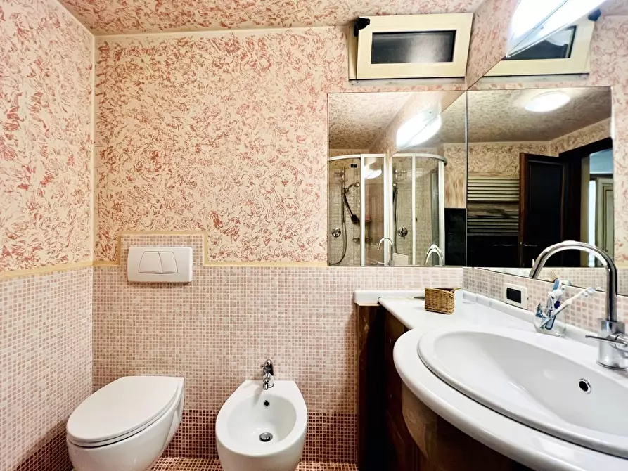 Immagine 54 di Villa in vendita  a Pietrasanta