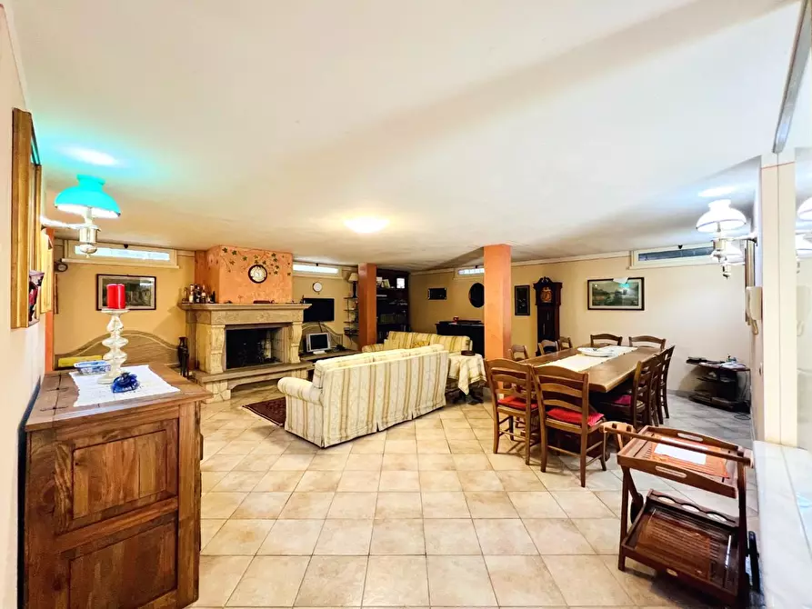 Immagine 33 di Villa in vendita  a Pietrasanta