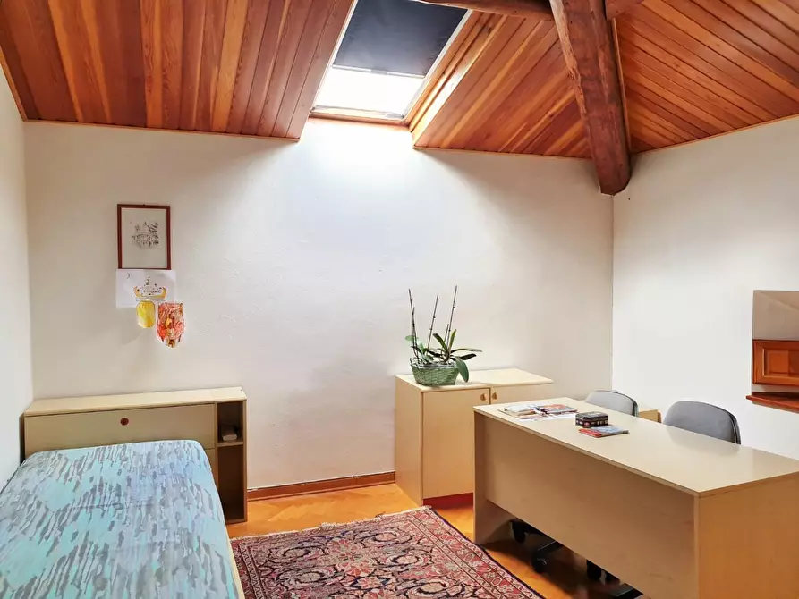 Immagine 36 di Villa in vendita  a Crespina Lorenzana