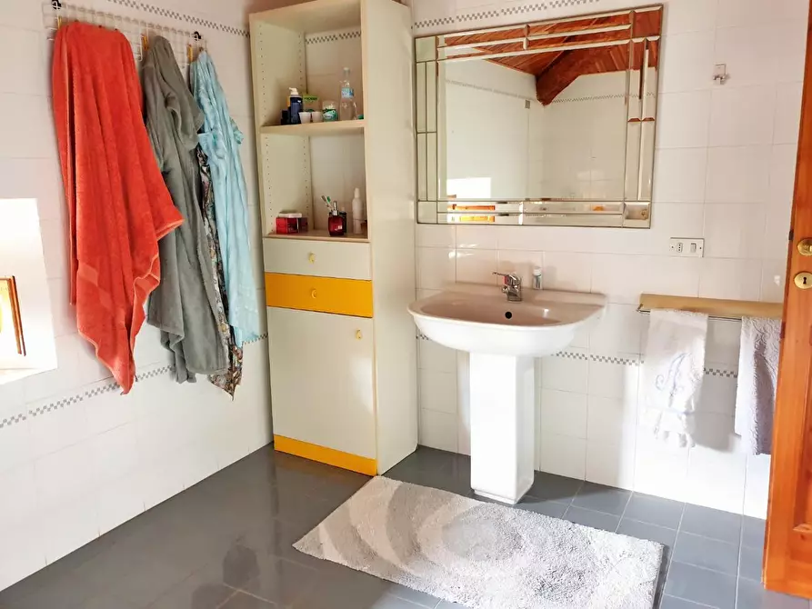 Immagine 41 di Villa in vendita  a Crespina Lorenzana