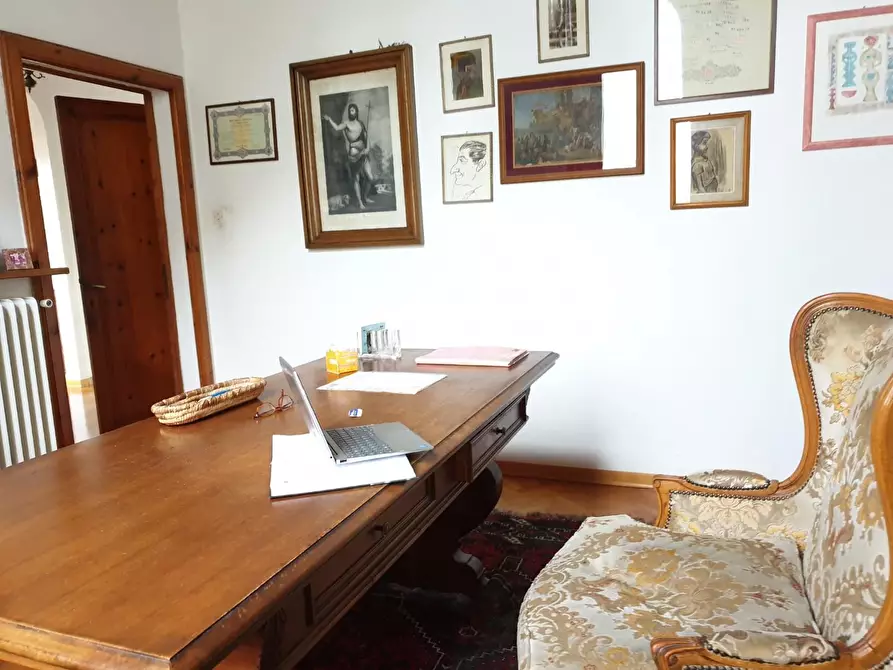 Immagine 31 di Villa in vendita  a Crespina Lorenzana