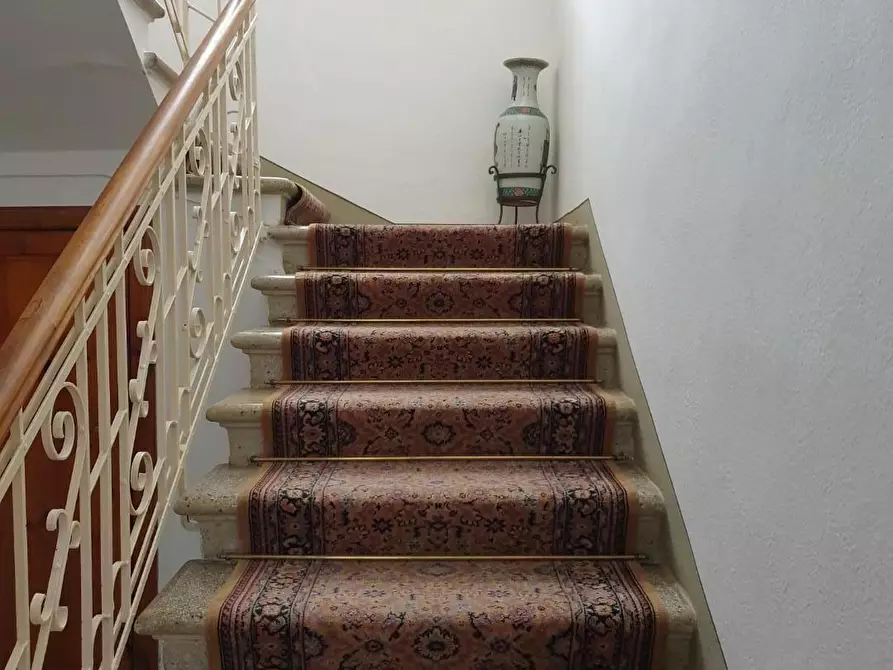 Immagine 21 di Villa in vendita  a Crespina Lorenzana