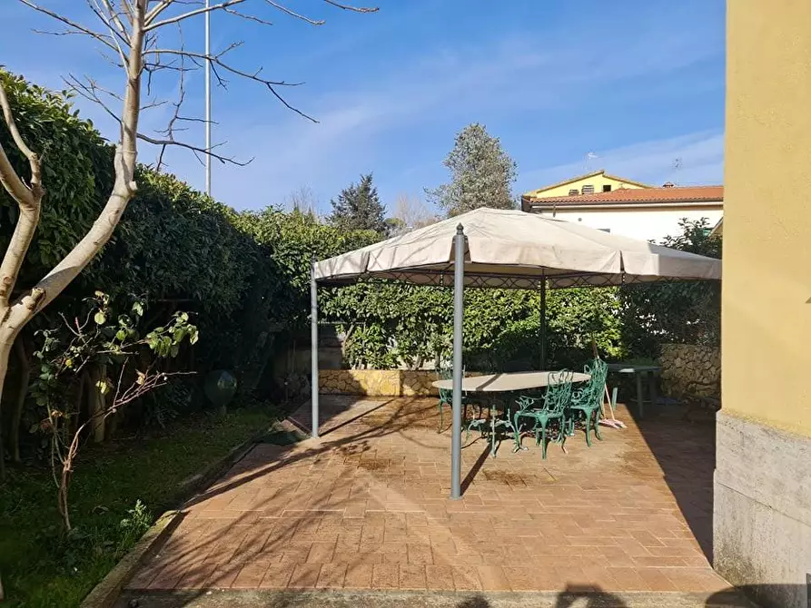 Immagine 7 di Villa in vendita  a Colle Di Val D'elsa