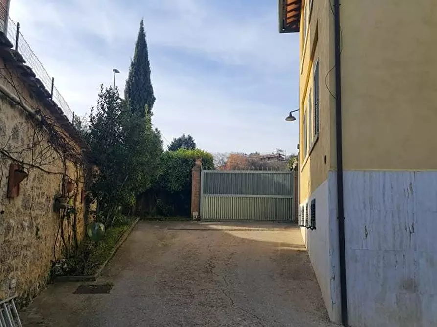 Immagine 5 di Villa in vendita  a Colle Di Val D'elsa
