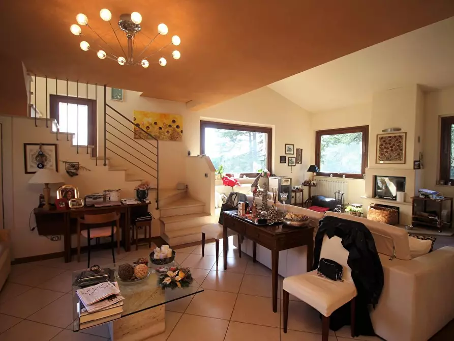 Immagine 7 di Porzione di casa in vendita  a Siena