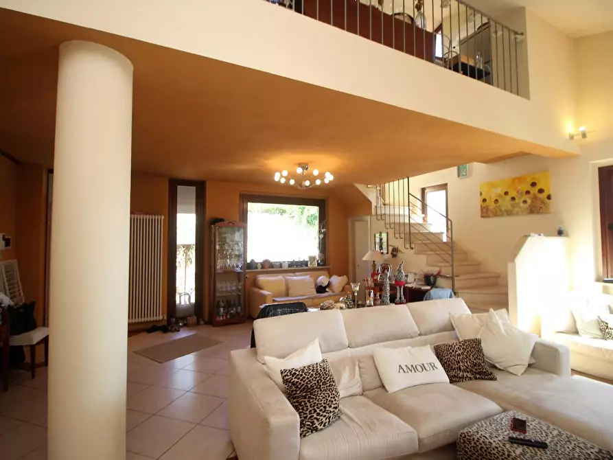 Immagine 9 di Porzione di casa in vendita  a Siena