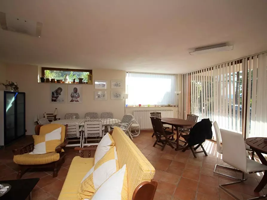 Immagine 13 di Porzione di casa in vendita  a Siena