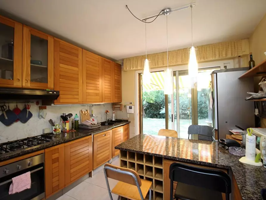 Immagine 12 di Porzione di casa in vendita  a Siena