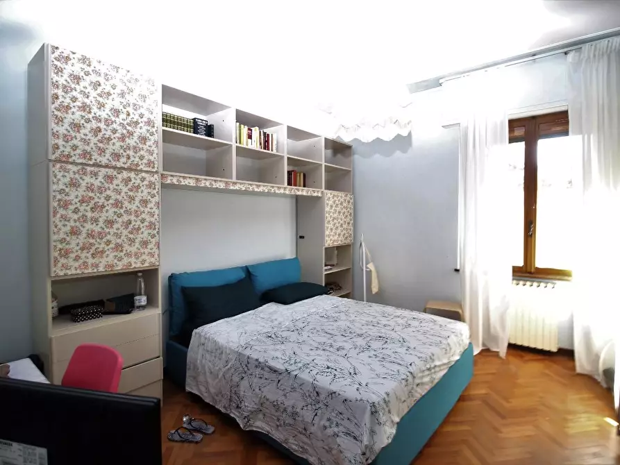 Immagine 16 di Porzione di casa in vendita  a Siena