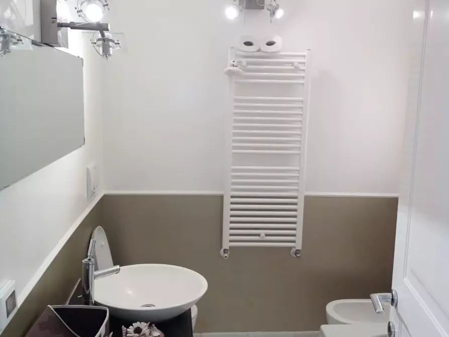 Immagine 13 di Appartamento in affitto  a Camaiore