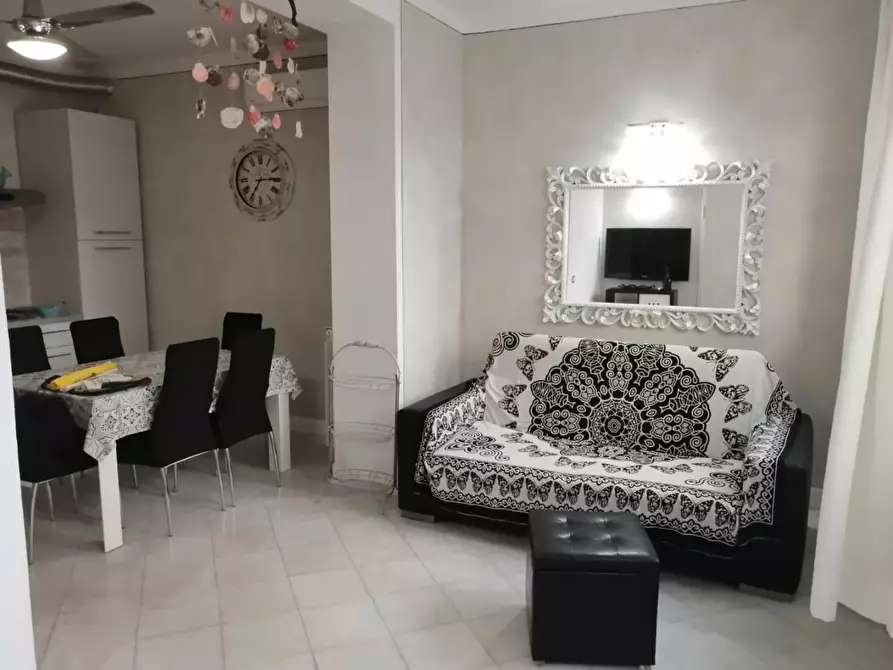 Immagine 1 di Appartamento in affitto  a Camaiore