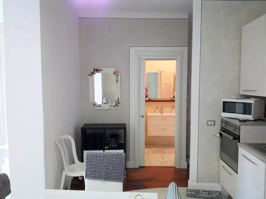 Immagine 4 di Appartamento in affitto  a Camaiore