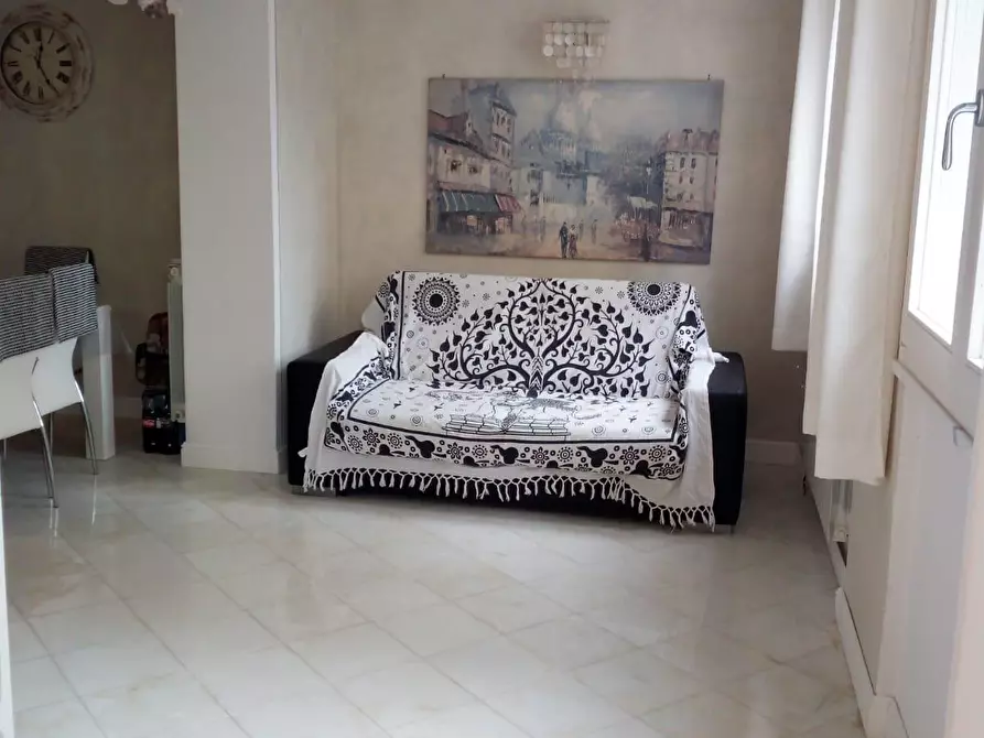 Immagine 2 di Appartamento in affitto  a Camaiore