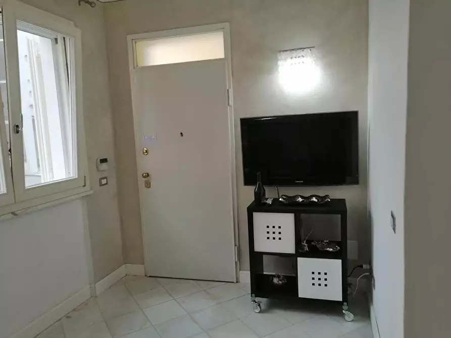 Immagine 6 di Appartamento in affitto  a Camaiore