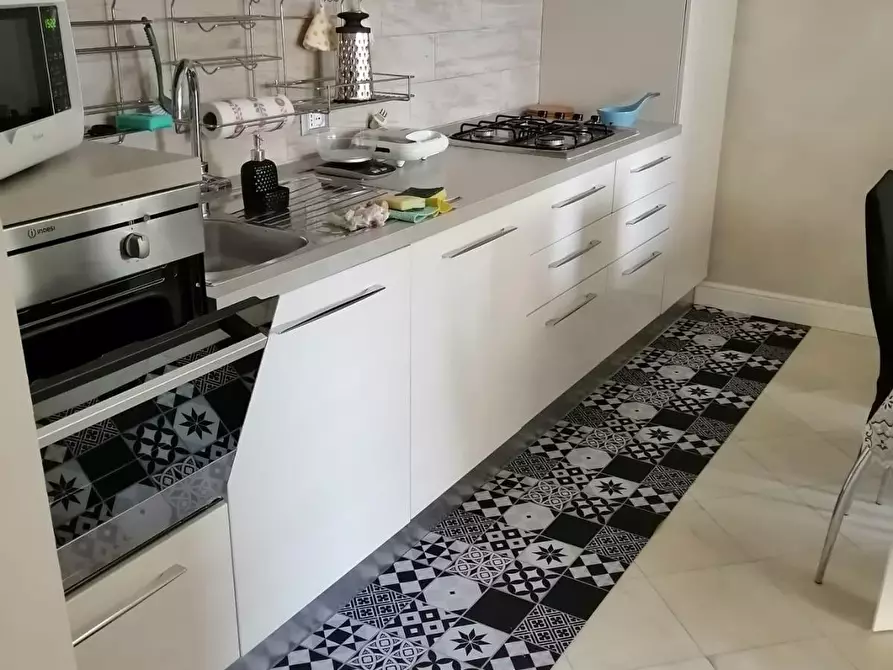 Immagine 7 di Appartamento in affitto  a Camaiore