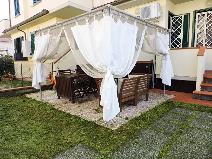 Immagine 24 di Casa quadrifamiliare in vendita  a Cascina