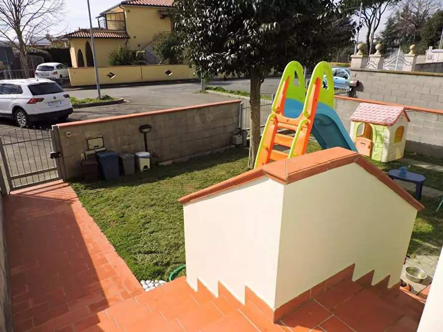 Immagine 7 di Casa quadrifamiliare in vendita  a Cascina