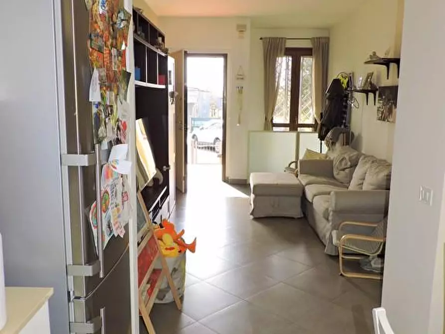 Immagine 13 di Casa quadrifamiliare in vendita  a Cascina