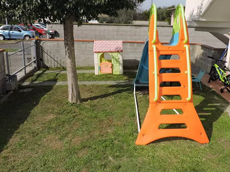 Immagine 5 di Casa quadrifamiliare in vendita  a Cascina