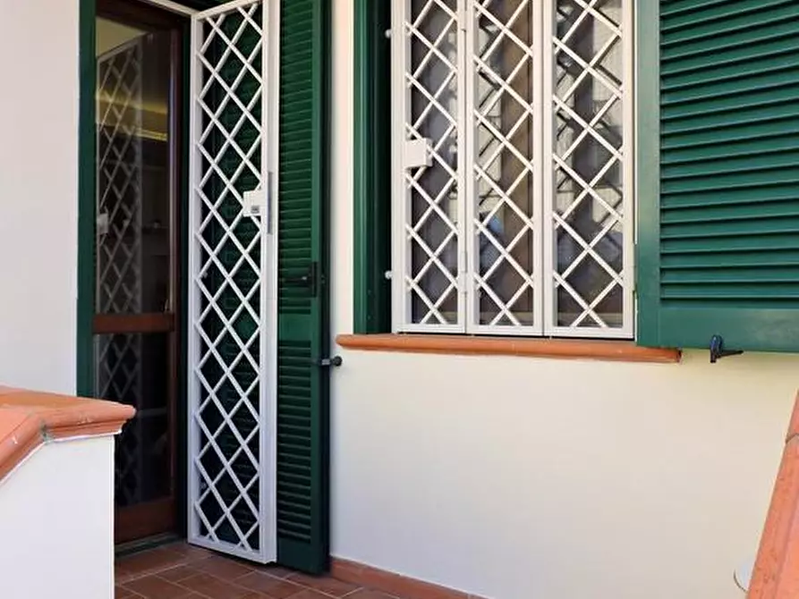 Immagine 19 di Casa quadrifamiliare in vendita  a Cascina