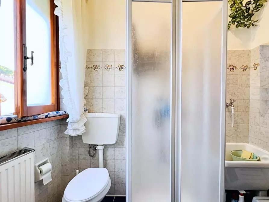 Immagine 40 di Villa in vendita  a Camaiore