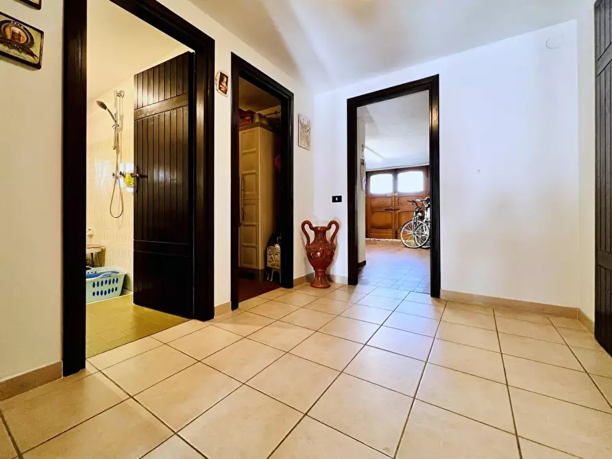 Immagine 13 di Villa in vendita  a Camaiore