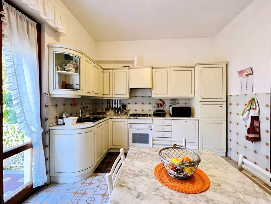 Immagine 33 di Villa in vendita  a Camaiore