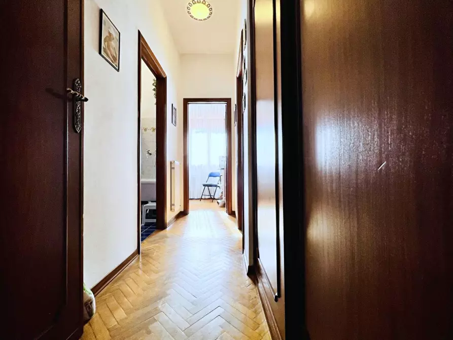 Immagine 36 di Villa in vendita  a Camaiore