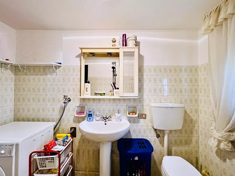 Immagine 15 di Villa in vendita  a Camaiore