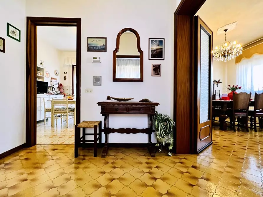 Immagine 23 di Villa in vendita  a Camaiore