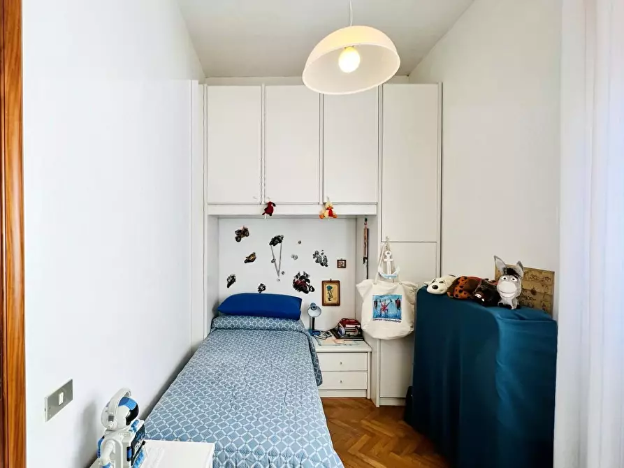 Immagine 37 di Villa in vendita  a Camaiore