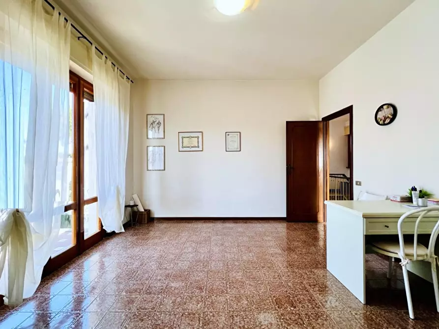 Immagine 57 di Villa in vendita  a Camaiore