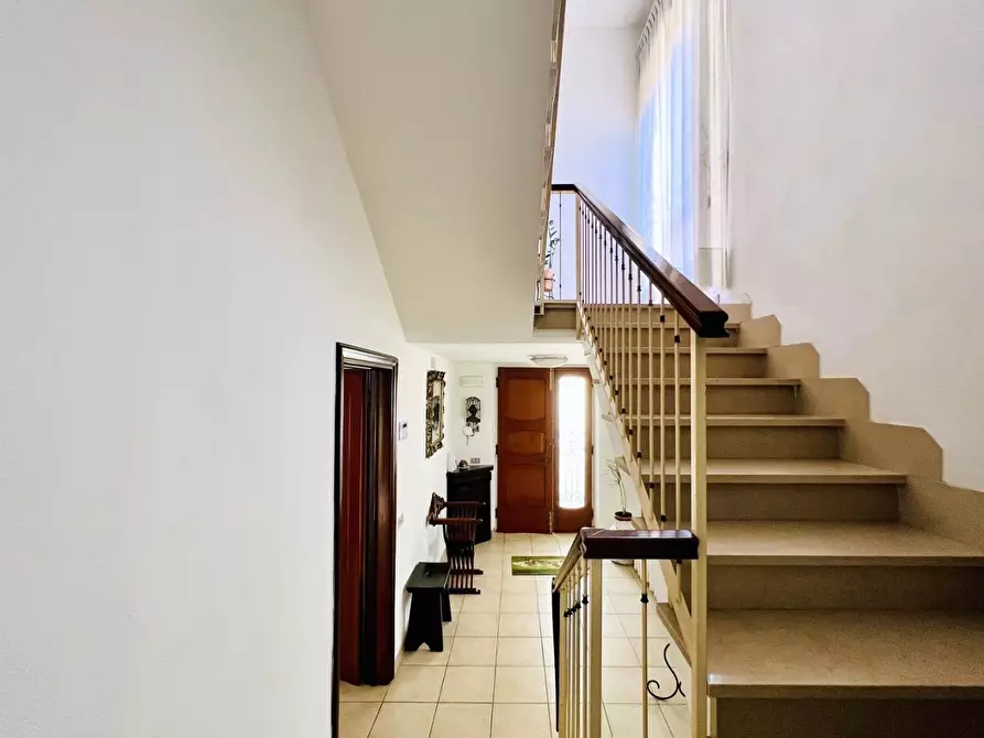 Immagine 22 di Villa in vendita  a Camaiore