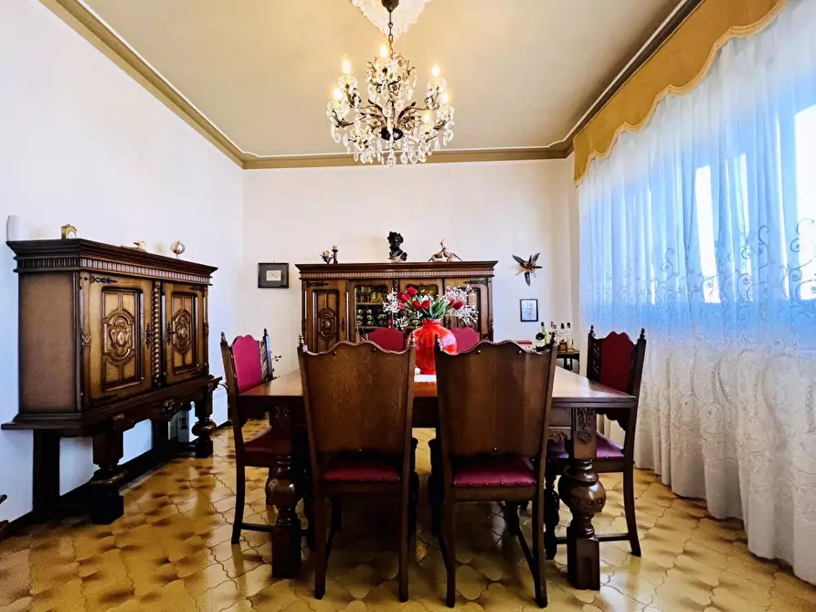 Immagine 27 di Villa in vendita  a Camaiore