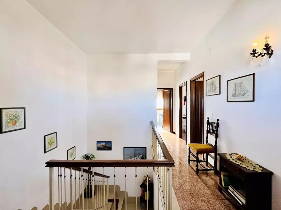 Immagine 49 di Villa in vendita  a Camaiore