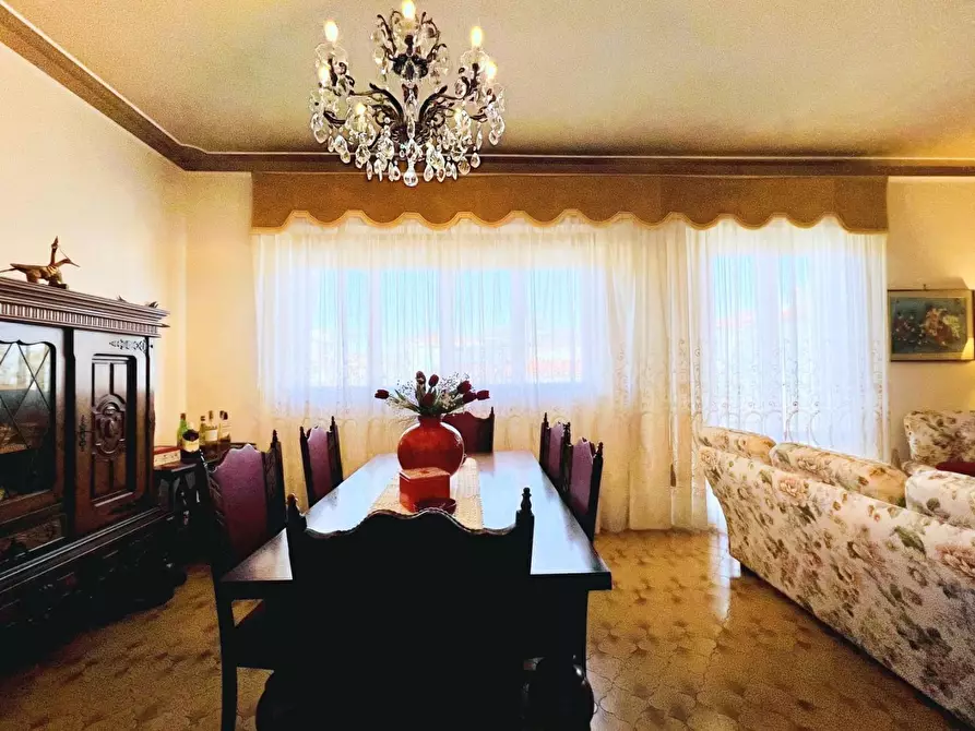 Immagine 28 di Villa in vendita  a Camaiore